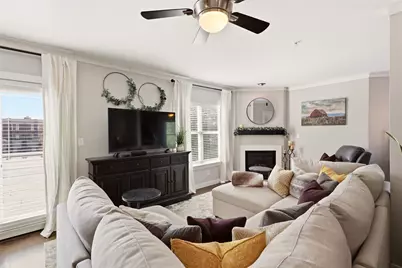 3922 Gilbert Avenue #211, Dallas, TX 75219 - Photo 3