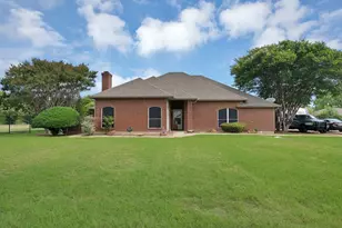 307 Johnson Ln, Red Oak, TX 75154 - Photo 1