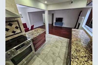 502 Forest Circle, Irving, TX 75062 - Photo 9