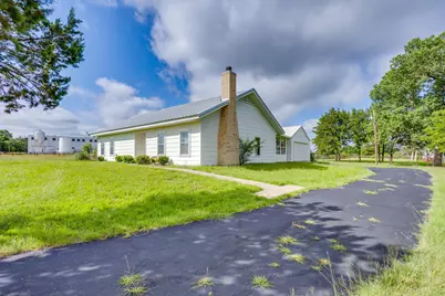 5805 Fall Creek, Granbury, TX 76049 - Photo 11