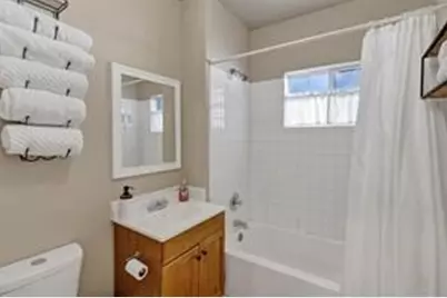 201 S Jones Street, Granbury, TX 76048 - Photo 29