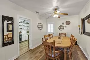 201 S Jones St, Granbury, TX 76048 - Photo 21