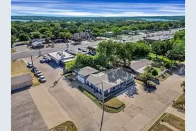 201 S Jones Street, Granbury, TX 76048 - Photo 3