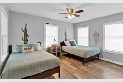 201 S Jones Street, Granbury, TX 76048 - Photo 15