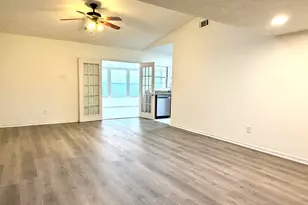 2829 Arcadia Ln, Carrollton, TX 75007 - Photo 5
