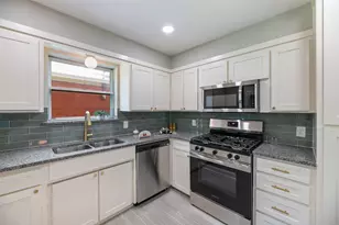 1138 Usher St, Benbrook, TX 76126 - Photo 9