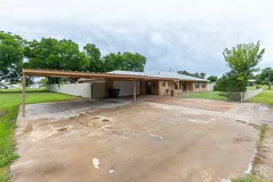 431 Kennedy St, Clyde, TX 79510 - Photo 3