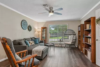 6204 Circleview Drive, Haltom City, TX 76180 - Photo 5