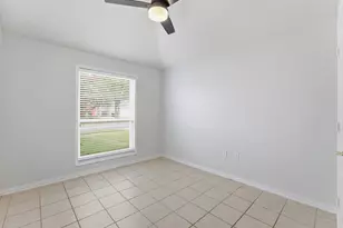 7609 Albany Ln, Arlington, TX 76002 - Photo 9