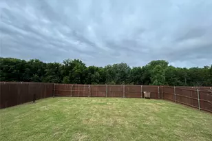 818 Coastline Wy, Princeton, TX 75407 - Photo 17