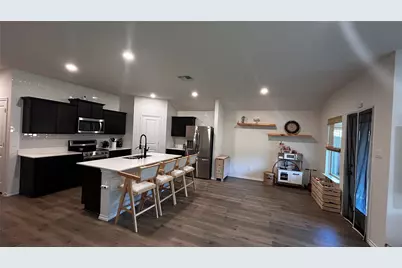 818 Coastline Way, Princeton, TX 75407 - Photo 5