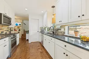 3326 Regent Dr, Dallas, TX 75229 - Photo 11