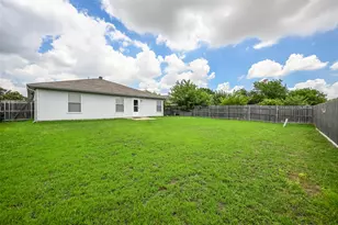 1604 Green Hill Dr, Arlington, TX 76014 - Photo 25