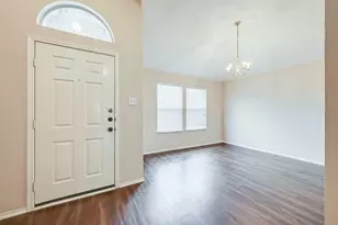 1604 Green Hill Dr, Arlington, TX 76014 - Photo 3