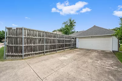 812 Fall Drive, Allen, TX 75002 - Photo 3