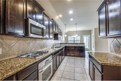 429 Roger Graves Circle, McKinney, TX 75072 - Photo 9