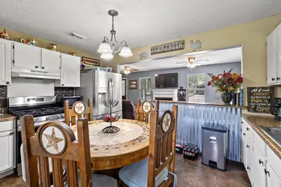 304 Lee Street, Wolfe City, TX 75496 - Photo 11
