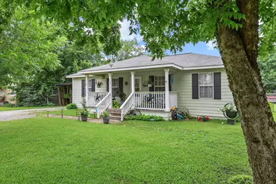 304 Lee Street, Wolfe City, TX 75496 - Photo 1