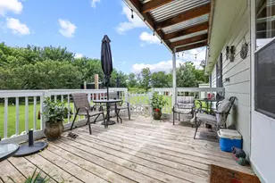 304 Lee St, Wolfe City, TX 75496 - Photo 17