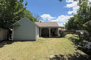 405 Eddies St, Ponder, TX 76259 - Photo 7