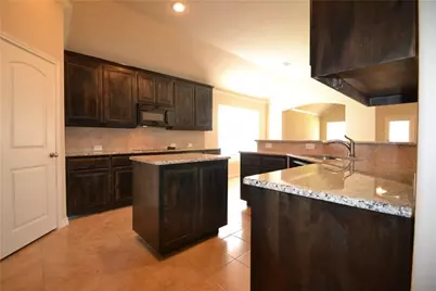804 Willow Wood Drive, Saginaw, TX 76179 - Photo 5