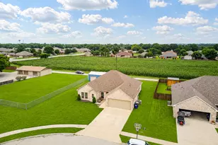 505 N Neu Dr, Lindsay, TX 76250 - Photo 37