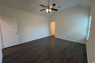 2237 Diamond Dr, Grand Prairie, TX 75051 - Photo 15
