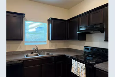 2237 Diamond Drive, Grand Prairie, TX 75051 - Photo 11