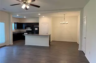 2237 Diamond Dr, Grand Prairie, TX 75051 - Photo 5