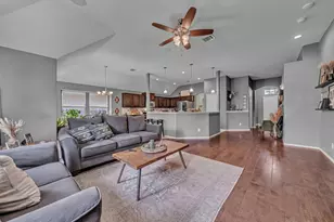 11209 Beechgrove Ct, Fort Worth, TX 76140 - Photo 9