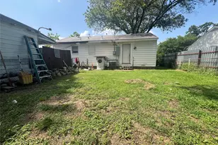 8810 Eldon Dr, Dallas, TX 75217 - Photo 17