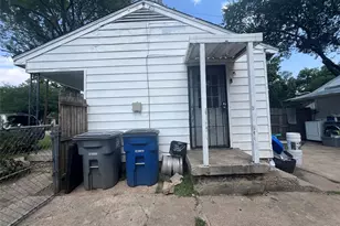 8810 Eldon Dr, Dallas, TX 75217 - Photo 21
