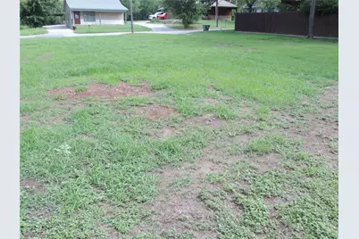 563 E Long Street, Stephenville, TX 76401 - Photo 11
