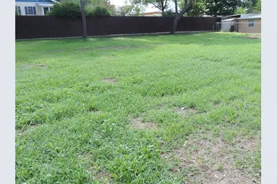 563 E Long Street, Stephenville, TX 76401 - Photo 9
