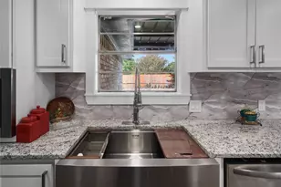 309 Gray St, Henderson, TX 75652 - Photo 13