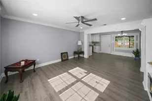 309 Gray St, Henderson, TX 75652 - Photo 9