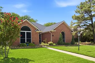 2741 Fox Glenn Ct, Hurst, TX 76054 - Photo 3