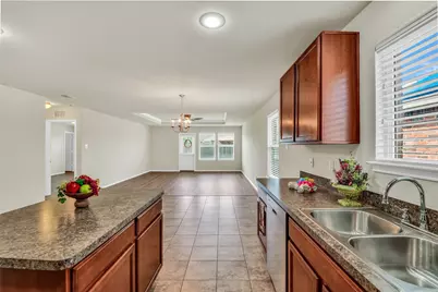 803 Underhill Drive, Arlington, TX 76002 - Photo 7