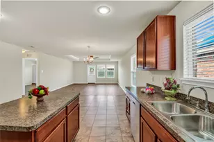 803 Underhill Dr, Arlington, TX 76002 - Photo 7