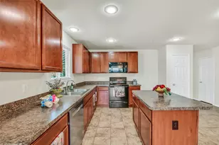 803 Underhill Dr, Arlington, TX 76002 - Photo 9