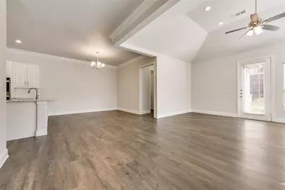 8841 Creek Run Road #403, Fort Worth, TX 76120 - Photo 5