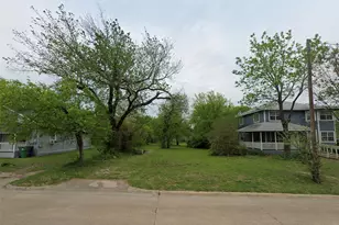 609 E Parks Ave, Waxahachie, TX 75165 - Photo 1
