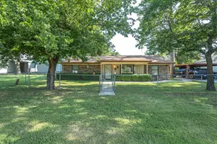 309 Greathouse St, Bridgeport, TX 76426 - Photo 3