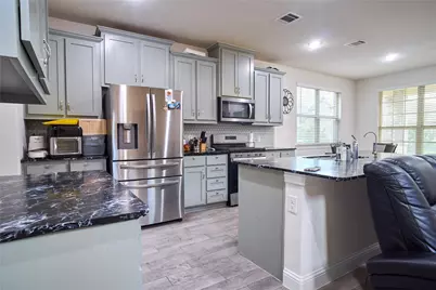 6029 Wildflower Way, Little Elm, TX 76227 - Photo 9