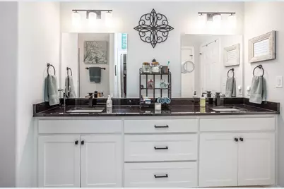 1127 Vintage Avenue, Gainesville, TX 76240 - Photo 17
