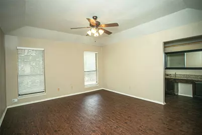 2019 W Nathan Lowe Road, Arlington, TX 76017 - Photo 5