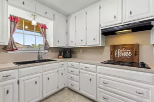 505 Pinewood Ln, Hewitt, TX 76643 - Photo 5