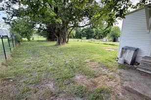 217 Dunlap, Italy, TX 76651 - Photo 21
