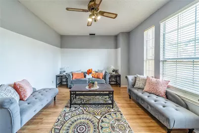 2702 Crosslands Drive, Garland, TX 75040 - Photo 5