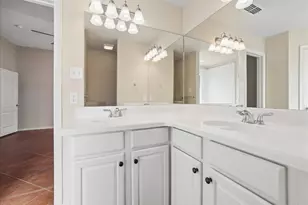 809 Rambling Ct, Granbury, TX 76049 - Photo 11